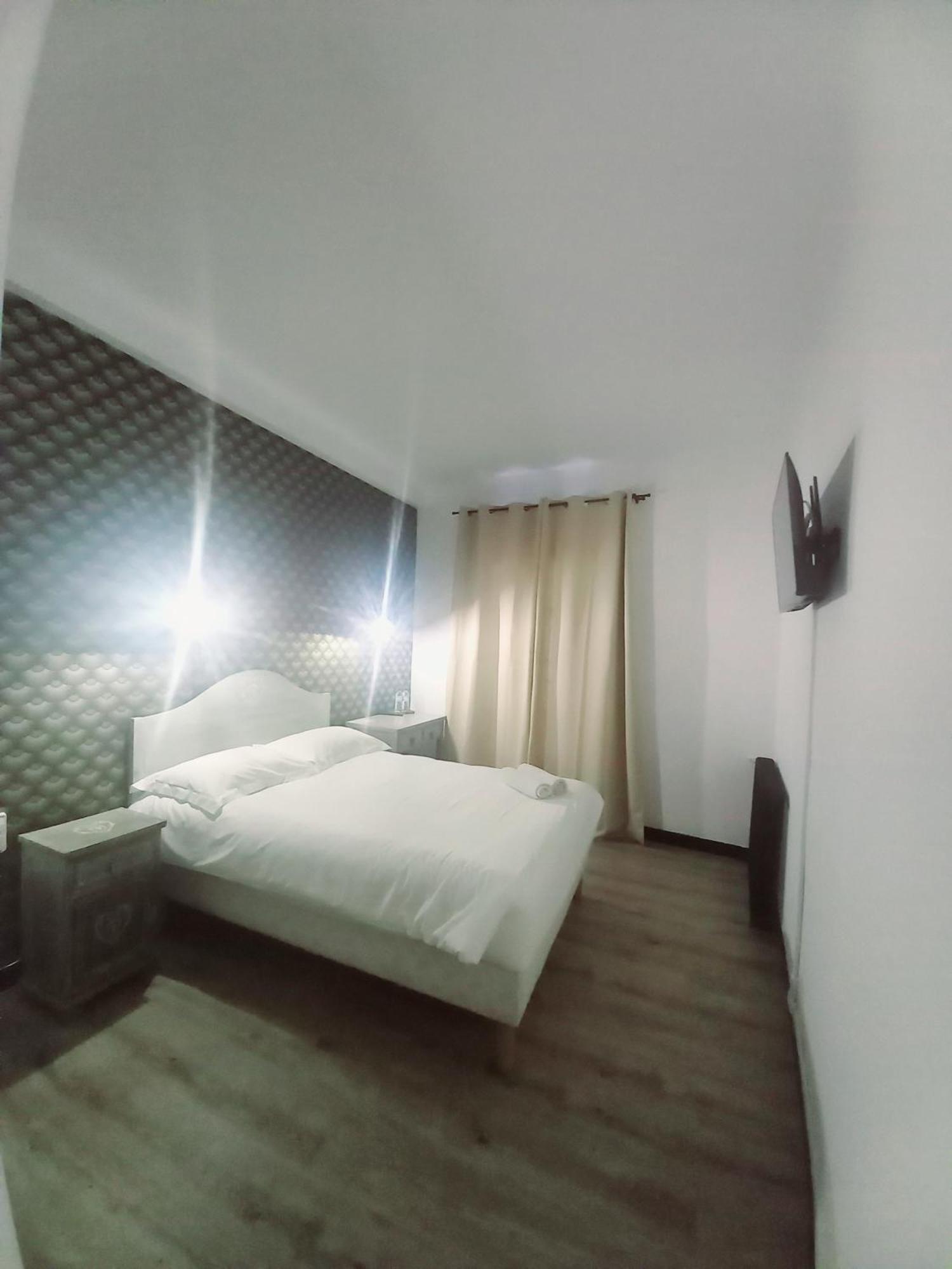 Hotel Restaurant Le Costabonne Prats-de-Mollo-la-Preste Ngoại thất bức ảnh